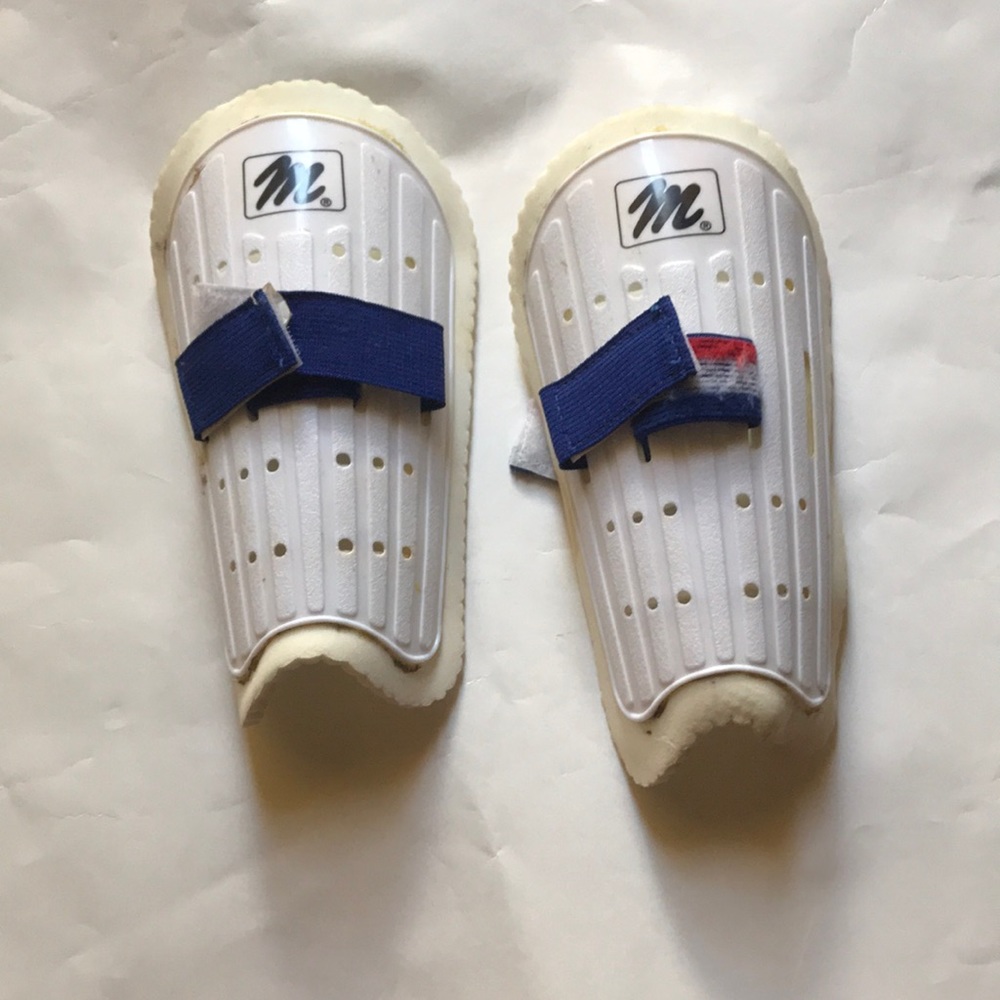 Knee guard for kids. Used as shown in picture.